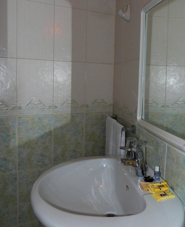 Hotel Queens - Adults Only Бенидорм Екстериор снимка