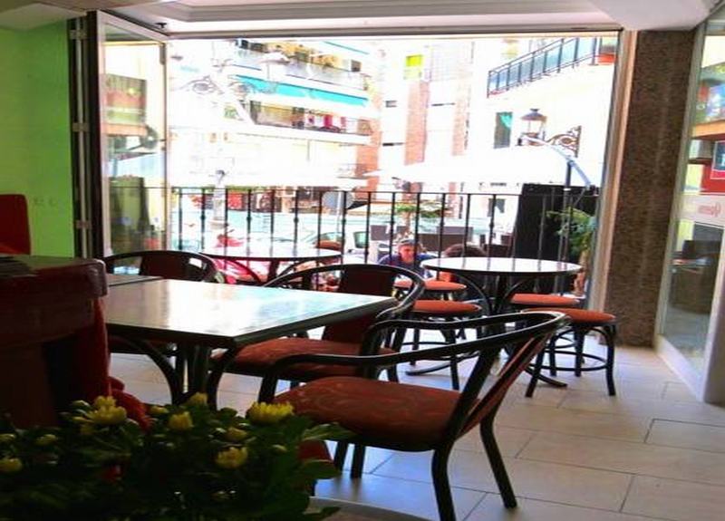 Hotel Queens - Adults Only Бенидорм Екстериор снимка